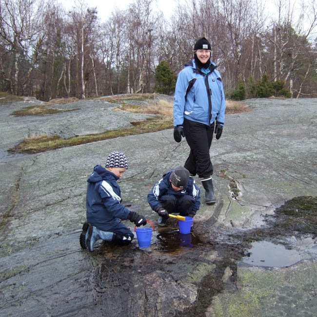 Perhe100430Ronskiiso