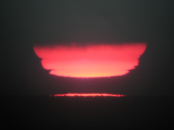 Punainen Auringonnousu